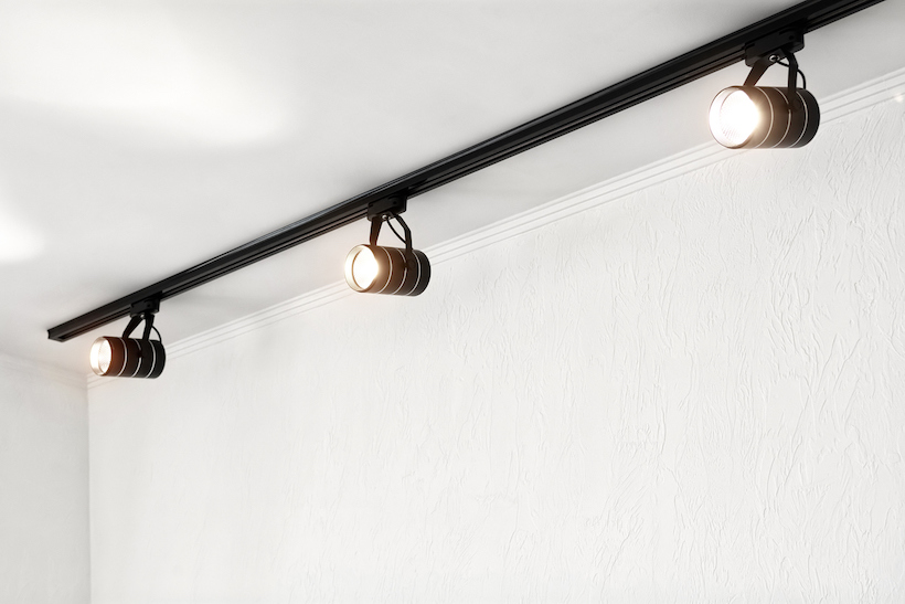 LED rail aan plafond vergaderzaal
